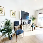 Appartement Paradise Luxurious Apartment, 3 Double For 6 Guests, 4 Beds, Terrace, Jacuzzi, Free Parking, New