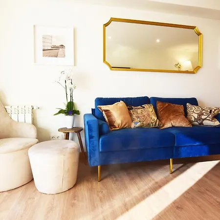 Paradise Luxurious Apartment, Free Parking, 3 Double Rooms, 4 Beds, Terrace, Jacuzzi, New San Sebastian