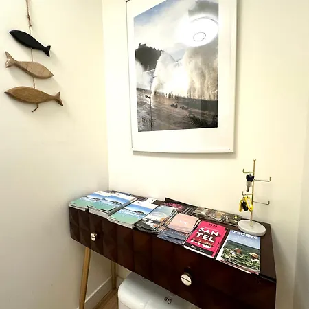 Paradise Luxurious Apartment, Free Parking, 3 Double Rooms, 4 Beds, Terrace, Jacuzzi, New * San Sebastian