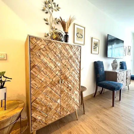 Apartment Paradise Luxurious Apartment, Free Parking, 3 Double Rooms, 4 Beds, Terrace, Jacuzzi, New