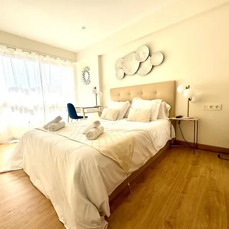 Daire Paradise Luxurious Apartment, 3 Double For 6 Guests, 4 Beds, Terrace, Jacuzzi, Free Parking, New San Sebastián