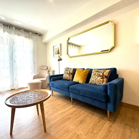 Paradise Luxurious Apartment, 3 Double For 6 Guests, 4 Beds, Terrace, Jacuzzi, Free Parking, New 公寓 圣塞瓦斯蒂安