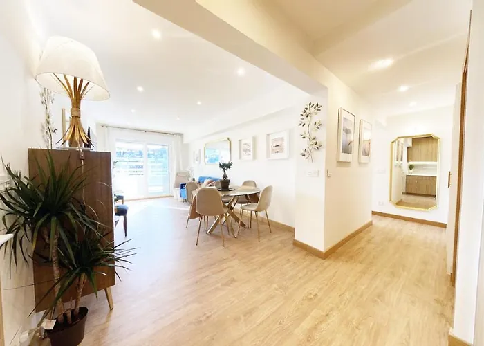 公寓 Paradise Luxurious Apartment, 3 Double For 6 Guests, 4 Beds, Terrace, Jacuzzi, Free Parking, New 圣塞瓦斯蒂安