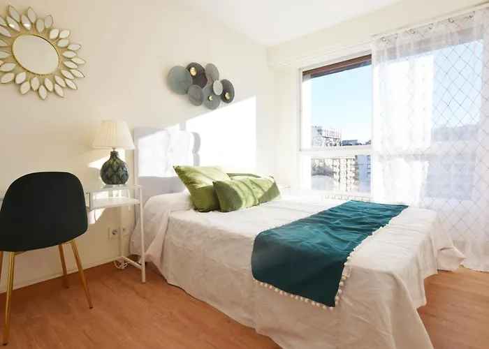 Paradise Luxurious Apartment, 3 Double For 6 Guests, 4 Beds, Terrace, Jacuzzi, Free Parking, New * 圣塞瓦斯蒂安