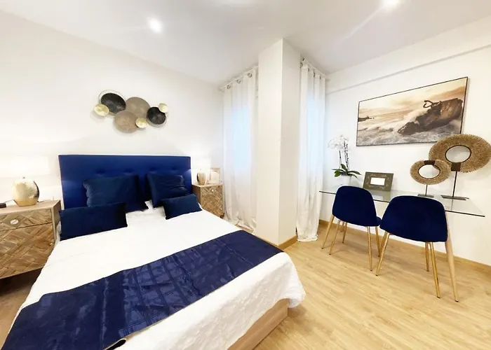 Paradise Luxurious Apartment, 3 Double For 6 Guests, 4 Beds, Terrace, Jacuzzi, Free Parking, New 圣塞瓦斯蒂安