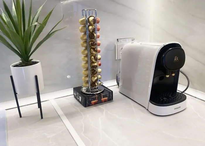 公寓 Paradise Luxurious Apartment, 3 Double For 6 Guests, 4 Beds, Terrace, Jacuzzi, Free Parking, New