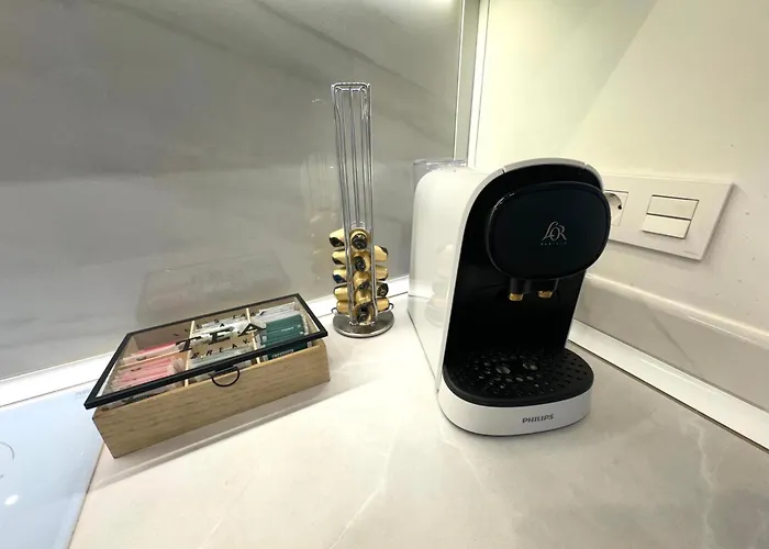 公寓 Paradise Luxurious Apartment, 3 Double For 6 Guests, 4 Beds, Terrace, Jacuzzi, Free Parking, New 圣塞瓦斯蒂安