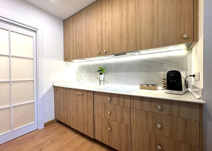 Paradise Luxurious Apartment, 3 Double For 6 Guests, 4 Beds, Terrace, Jacuzzi, Free Parking, New 公寓