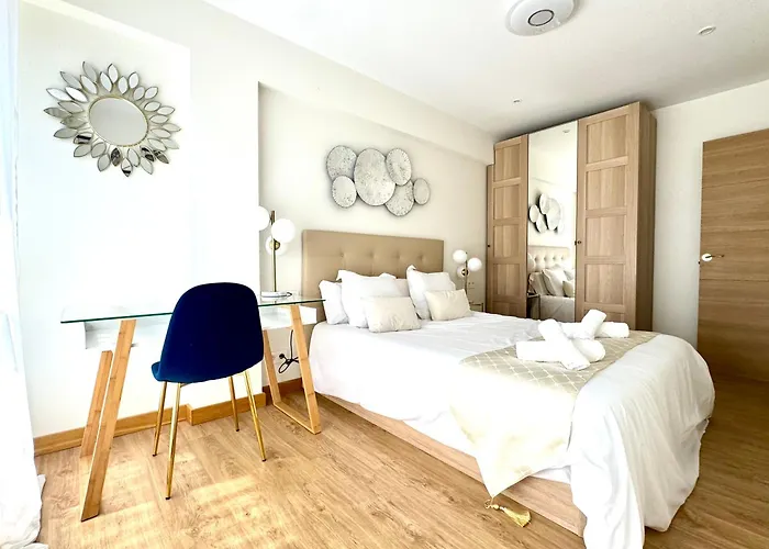 公寓 Paradise Luxurious Apartment, 3 Double For 6 Guests, 4 Beds, Terrace, Jacuzzi, Free Parking, New 圣塞瓦斯蒂安